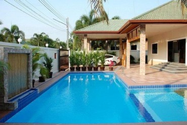 image 10 GPPH0129 Luxury 4 bedroom house for sale in East Pattaya